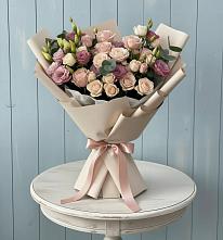 Букет цветов из:  Розы и Лизиантусы в Зеленый Городок