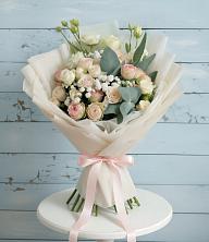 Букет цветов из:  Розы и Лизиантусы в Зеленый Городок