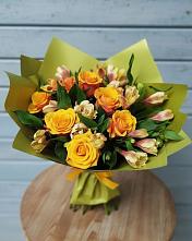 Букет цветов из:  Альстромерии и Розы в Зеленый Городок