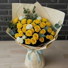 Букет цветов из:  Розы в Зеленый Городок