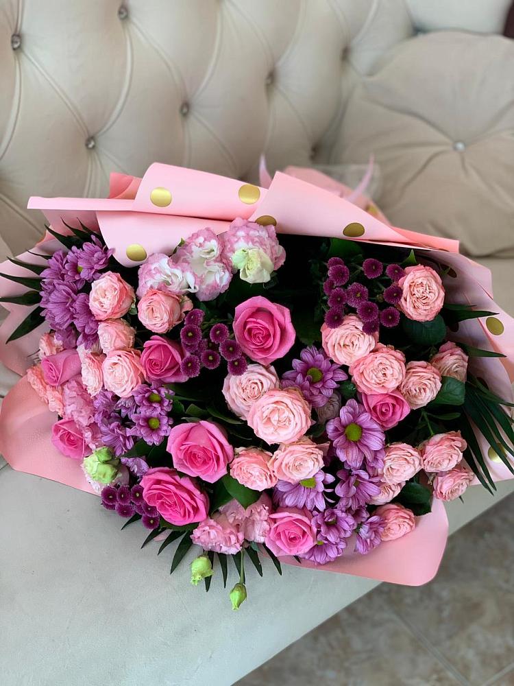 Букет цветов из: Хризантемы, Розы и Лизиантусы в Зеленый Городок