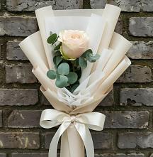 Букет цветов из:  Розы в Зеленый Городок