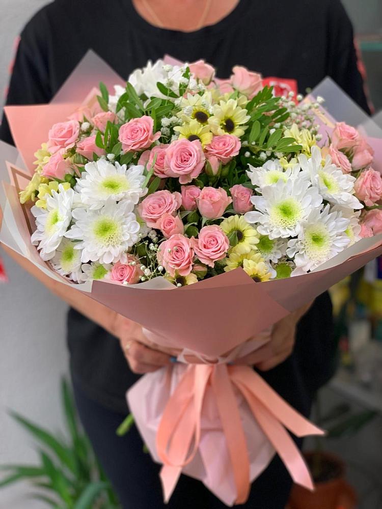 Букет цветов из: Розы и Хризантемы в Зеленый Городок