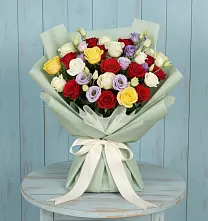 Букет цветов из:  Розы в Зеленый Городок