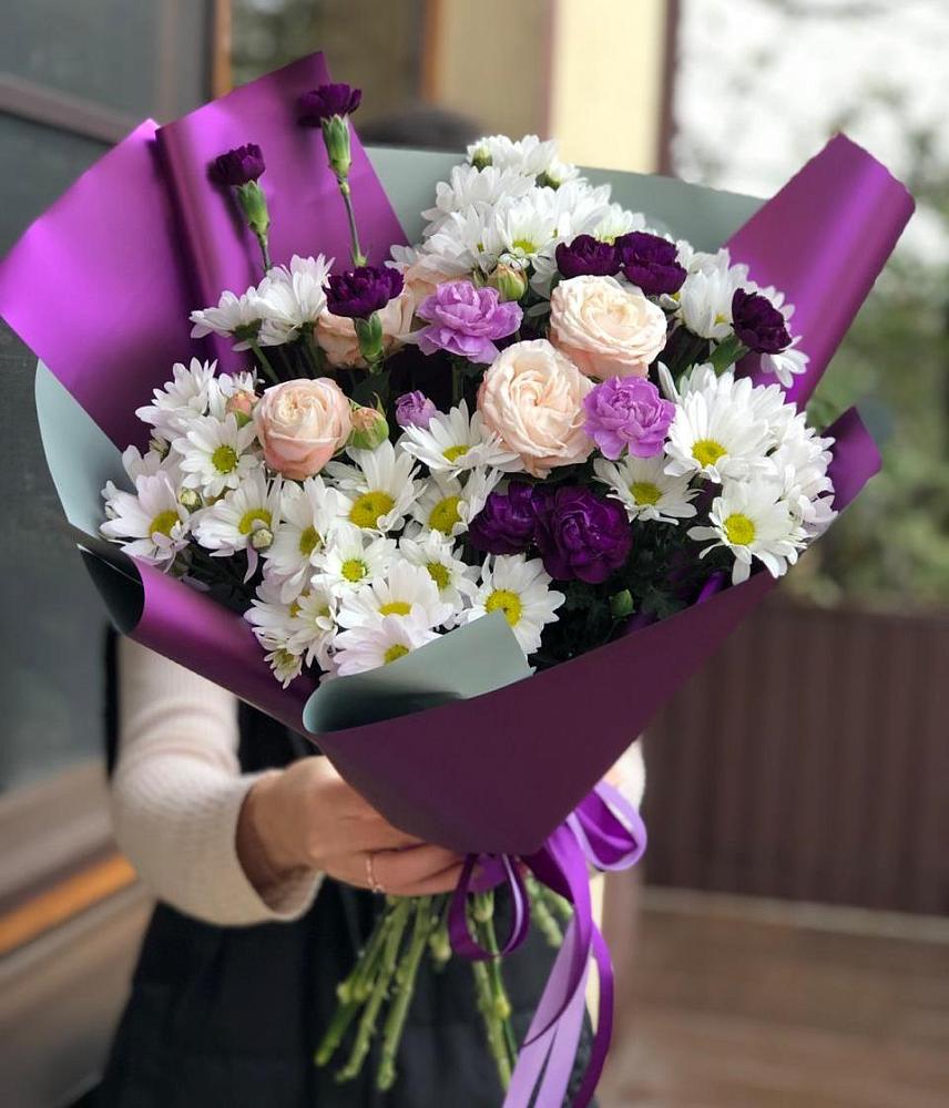 Букет цветов из: Хризантемы, Гвоздики и Розы в Зеленый Городок