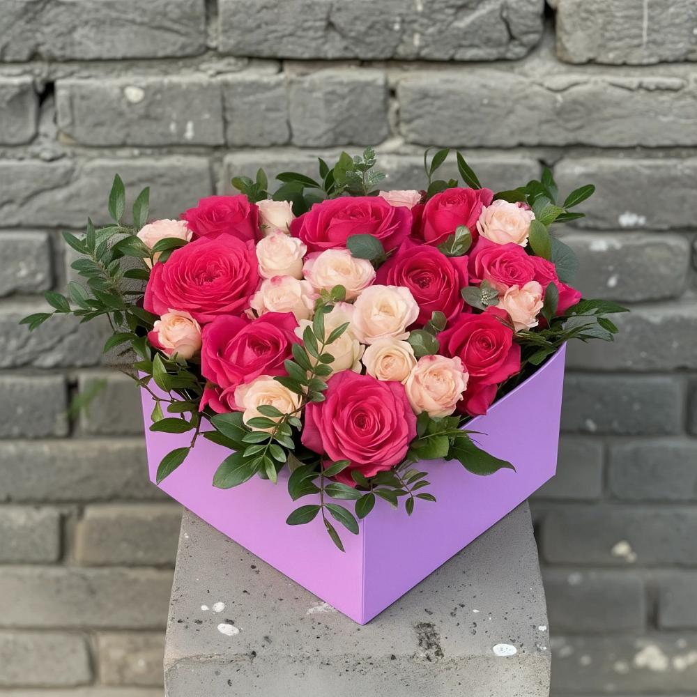Цветочная композиция из Розы в коробке в Зеленый Городок