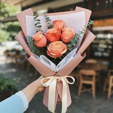 Букет цветов из:  Розы в Зеленый Городок