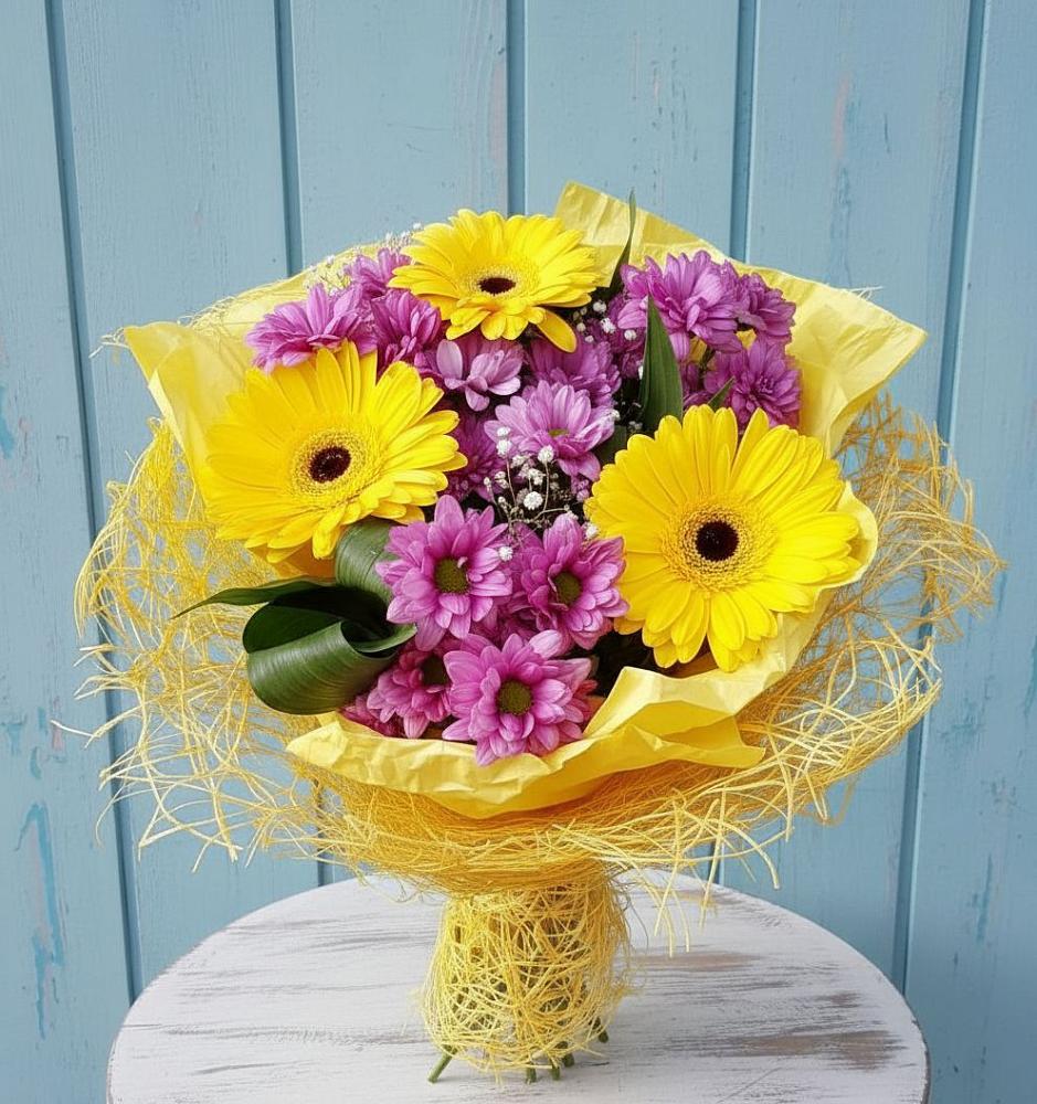 Букет цветов из: Хризантемы и Герберы в Зеленый Городок