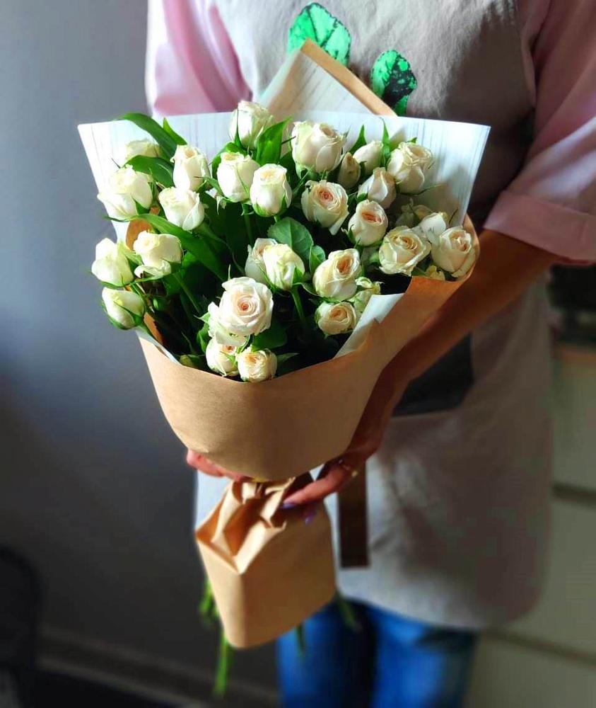 Букет цветов из: Розы в Зеленый Городок