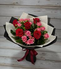 Букет цветов из:  Розы в Зеленый Городок