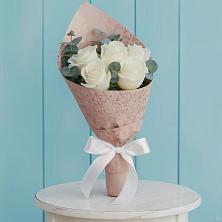 Букет цветов из:  Розы в Зеленый Городок