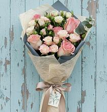 Букет цветов из:  Розы #REPLACE_PRED# Зеленый Городок