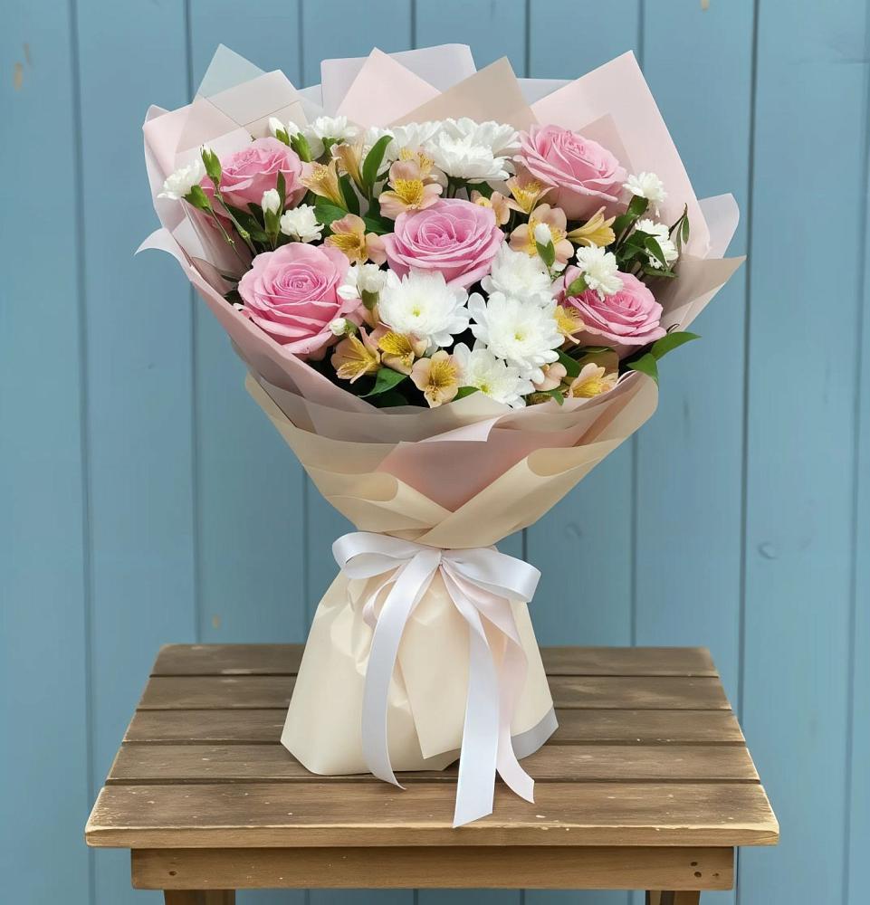 Букет цветов из: Гвоздики, Орхидеи и Розы в Зеленый Городок