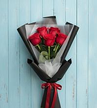 Букет цветов из:  Розы в Зеленый Городок