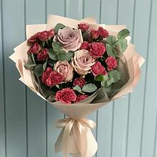 Букет цветов из:  Гвоздики и Розы #REPLACE_PRED# Зеленый Городок