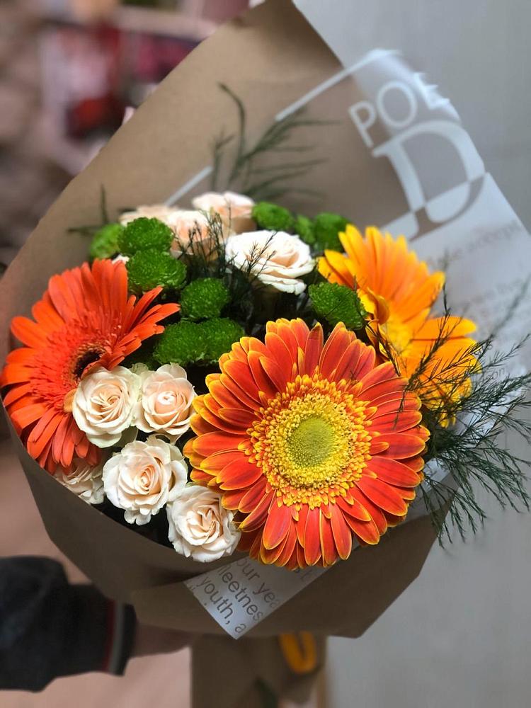 Букет цветов из: Герберы, Хризантемы и Розы в Зеленый Городок