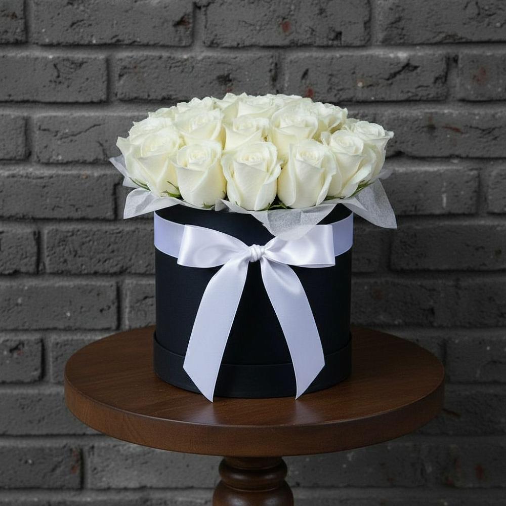 Цветочная композиция из Розы в шляпной коробке в Зеленый Городок