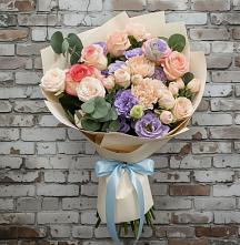 Букет цветов из:  Розы, Лизиантусы и Гвоздики в Зеленый Городок